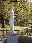 Socha Helenky v Podkomorsk�ch les�ch